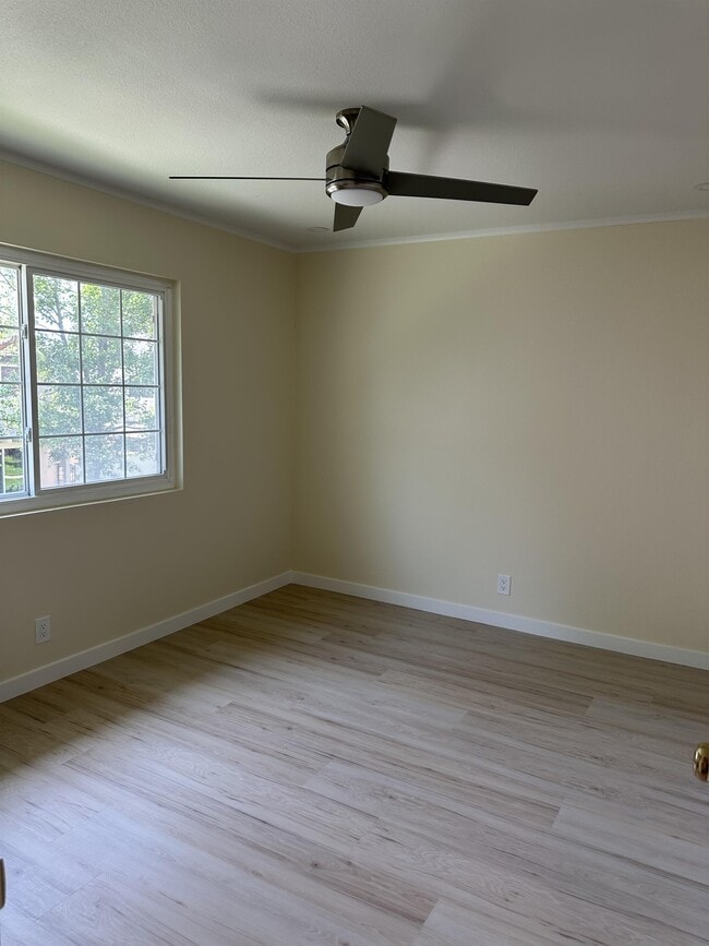 Building Photo - 306 Dolores Cir