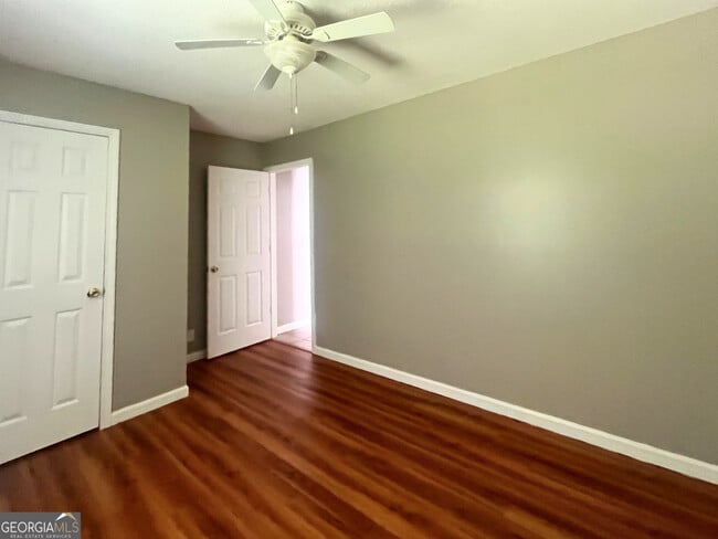 Building Photo - 106 Zinnia Ct