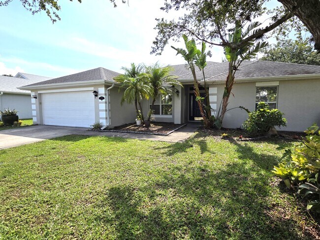 Primary Photo - 116 Drake Way