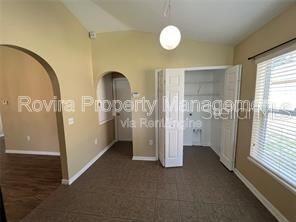Building Photo - 5536 Sycamore Canyon Dr