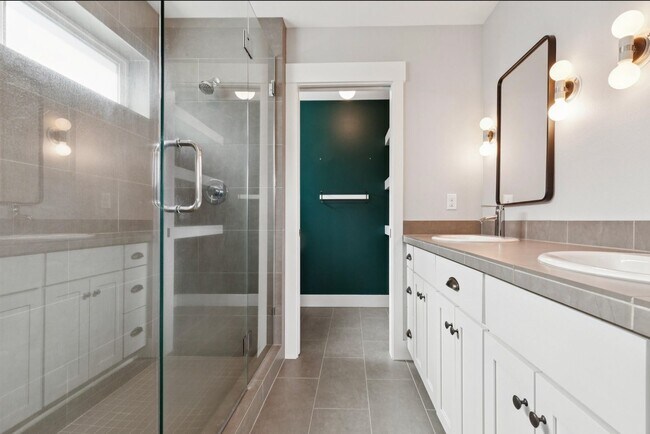 Building Photo - Unmatched Quality on Quiet Bethany Cul-de-sac!