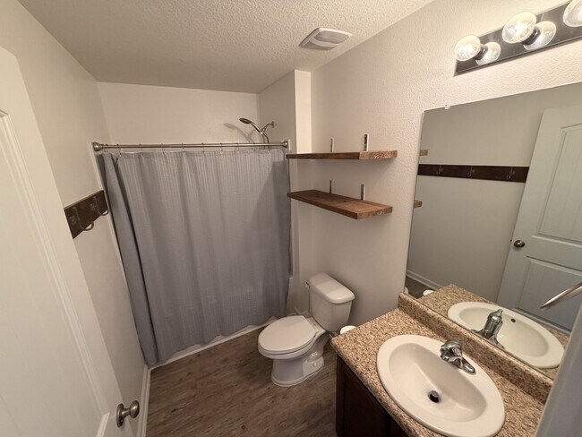 Building Photo - 9470 Lutoo Ln