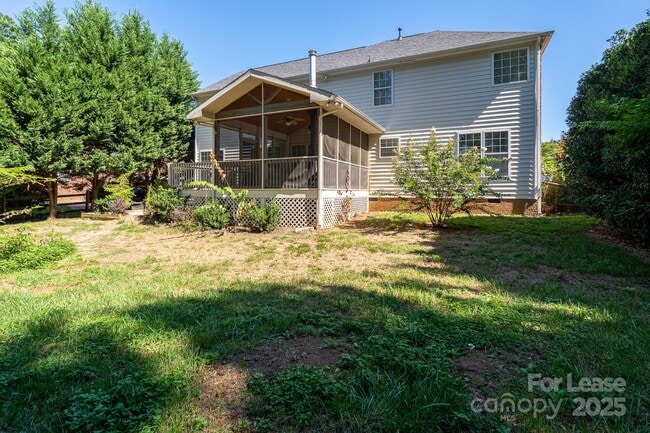 Building Photo - 604 Queenswater Ln