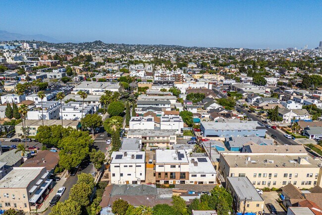 Building Photo - 5508 Barton Ave