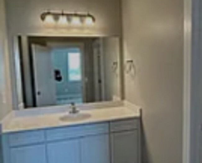 Building Photo - Modern 3-Bedroom Condo for Rent in Lehi – ...