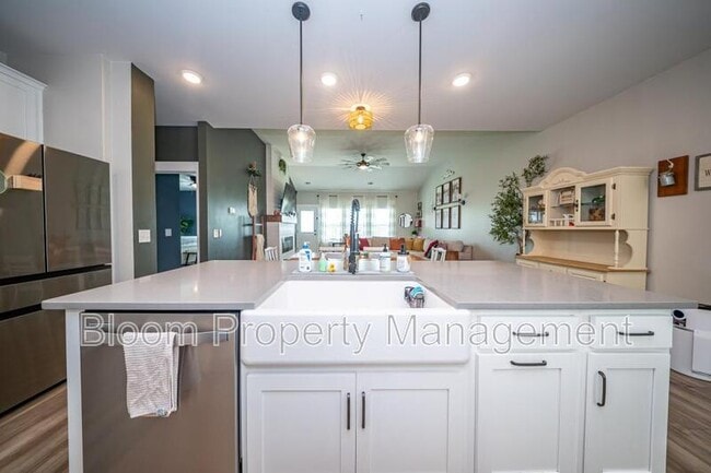 Building Photo - 5008 Cedar Brush Ct