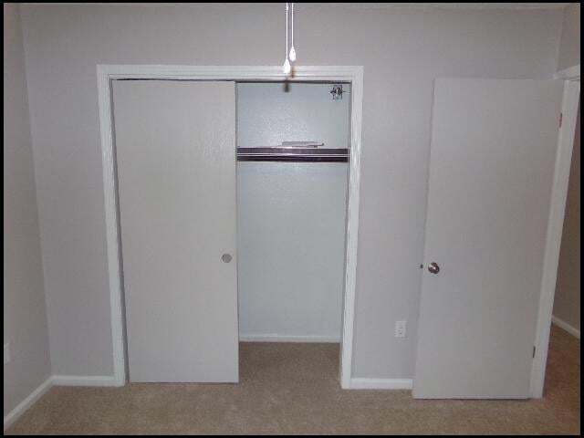 Building Photo - 8 Brookway Ln