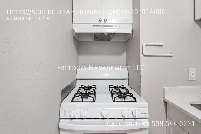 Building Photo - 65 Main St