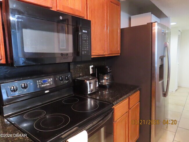 Building Photo - 3043 S Atlantic Ave