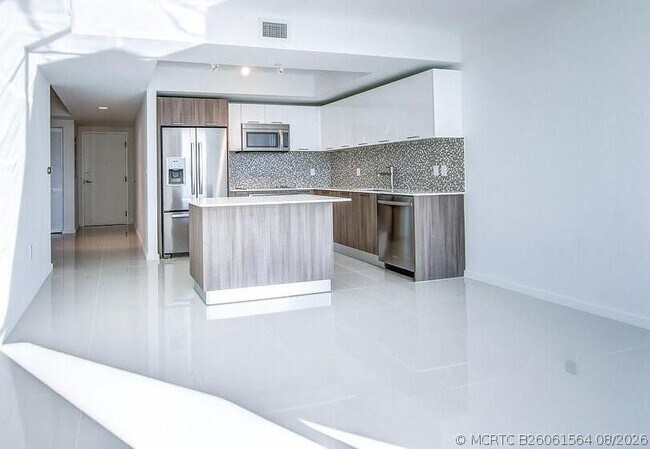 Building Photo - 5252 NW 85th Ave