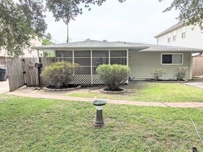 Building Photo - 1005 Rosepoint Dr