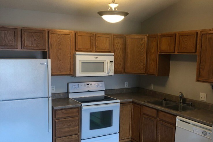 Building Photo - 641 E 46th St