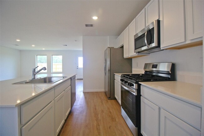 Building Photo - 3218 Elm Br Dr