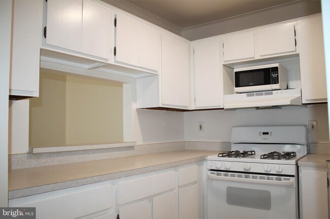 Building Photo - 38 Juniper Ct