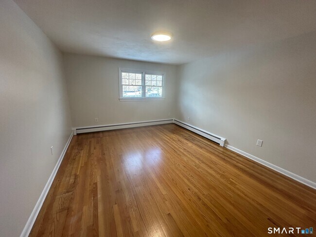 Building Photo - 161 Brion Dr