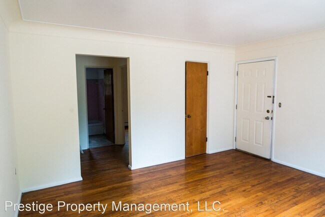 Building Photo - 356 Probasco St