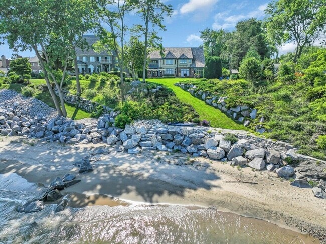 Building Photo - 106 Michigan Ct