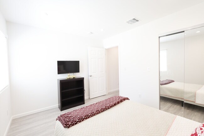 bedroom - 18623 Bryant St