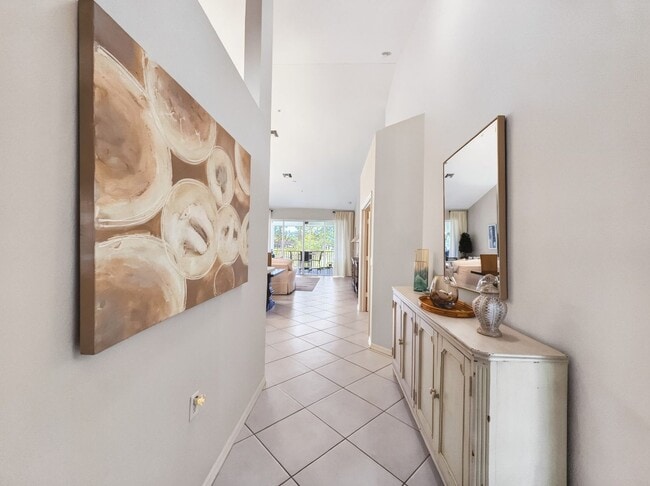 Building Photo - 2-bedroom + den condo in Lely Resort!