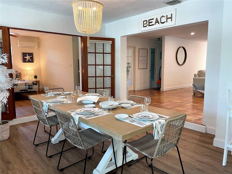 Building Photo - 1428 Nautilus Is