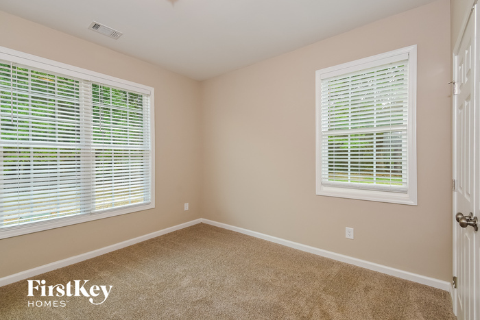 Building Photo - 38 Somersby Dr