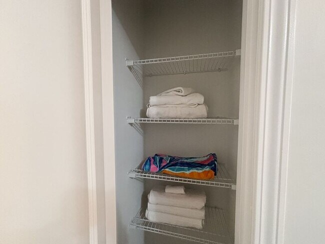 Building Photo - 9648 Brandishing Rd