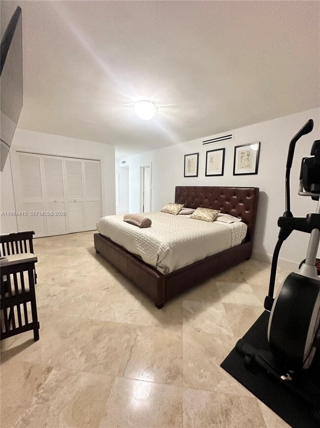 Building Photo - 9225 Collins Ave