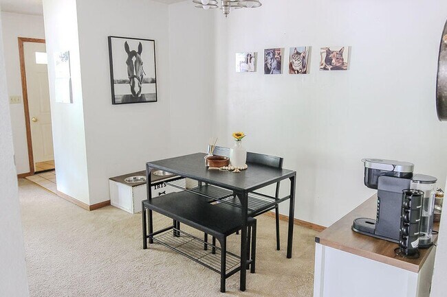 Building Photo - 3422 West St