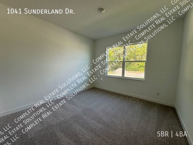 Building Photo - 1041 Sunderland Dr