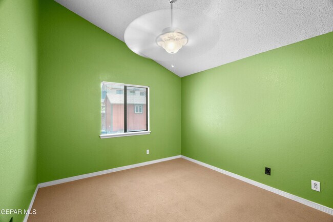 Building Photo - 4644 Loma De Cobre Dr