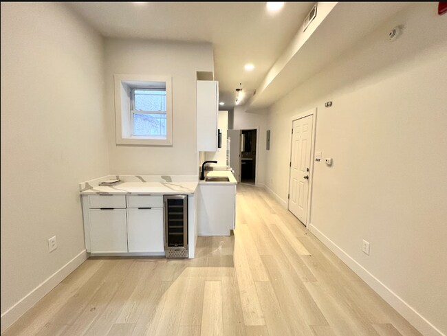 Building Photo - 1322 N 17th St