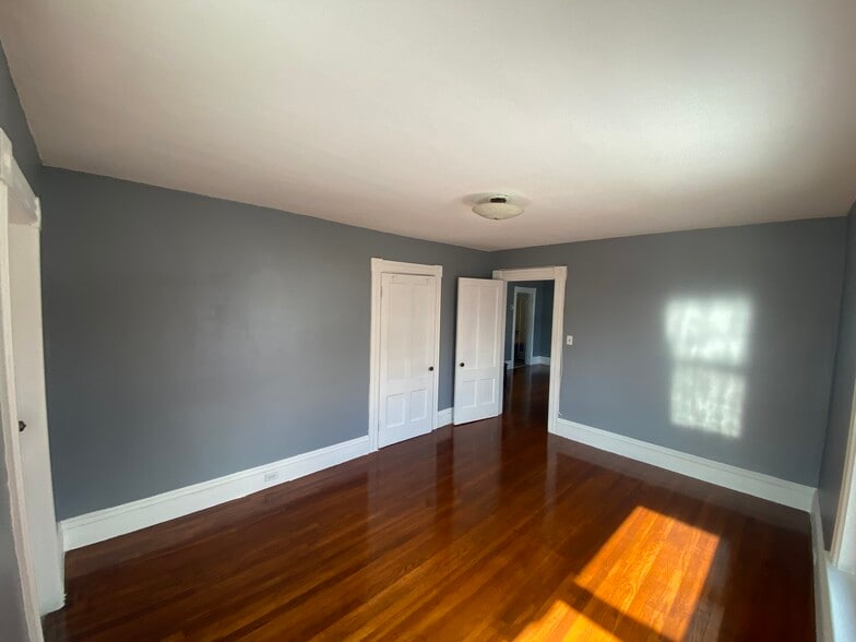 Building Photo - 67 Boynton St