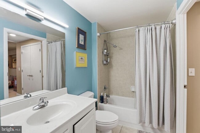 Building Photo - 350 G St SW