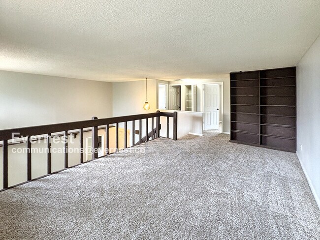 Building Photo - 14714 Oak Vine Dr