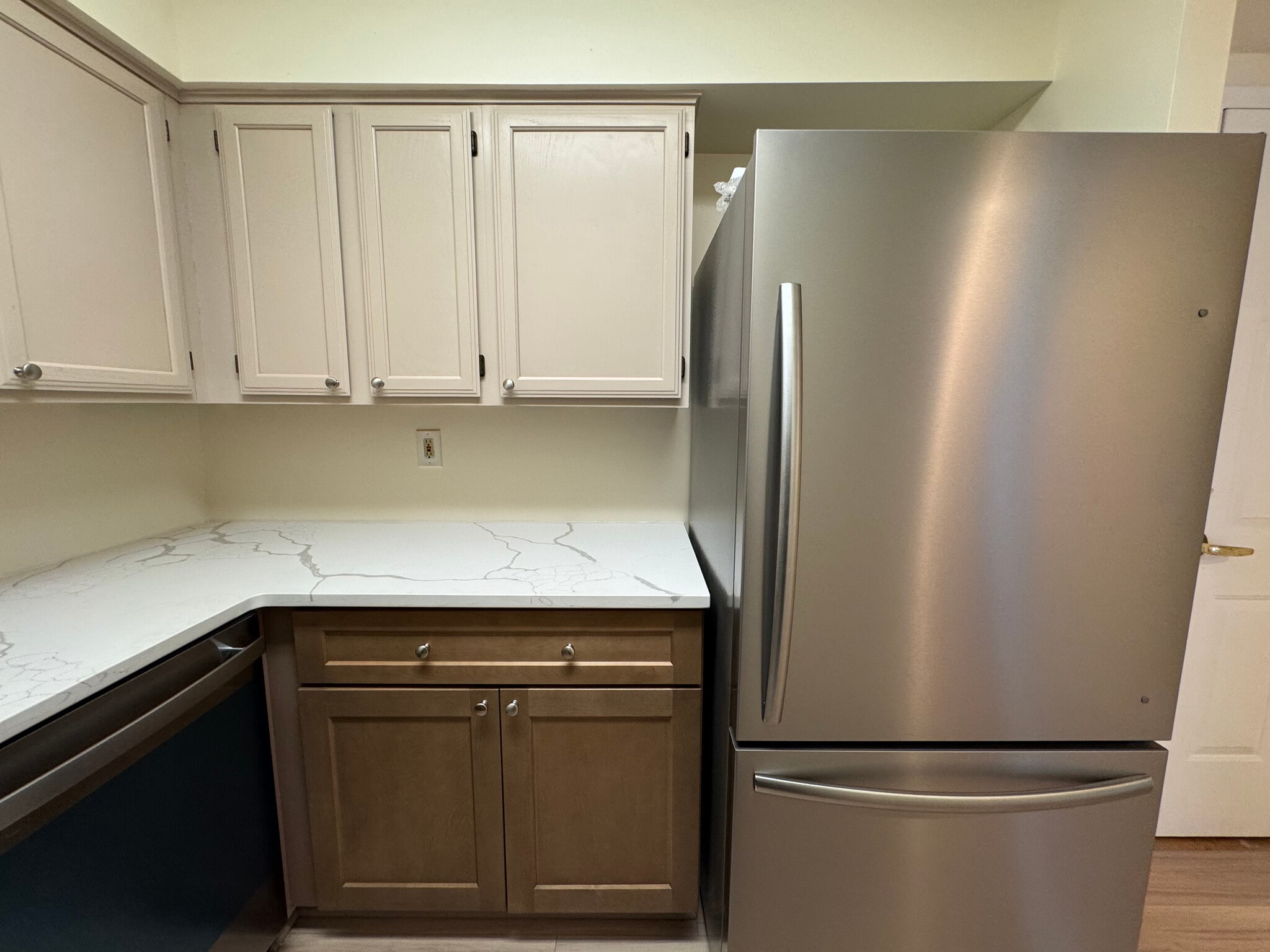 Kitchen - 2400 Clarendon Blvd