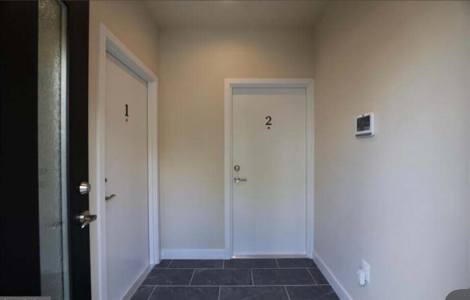 Building Photo - 4939 Call Pl SE