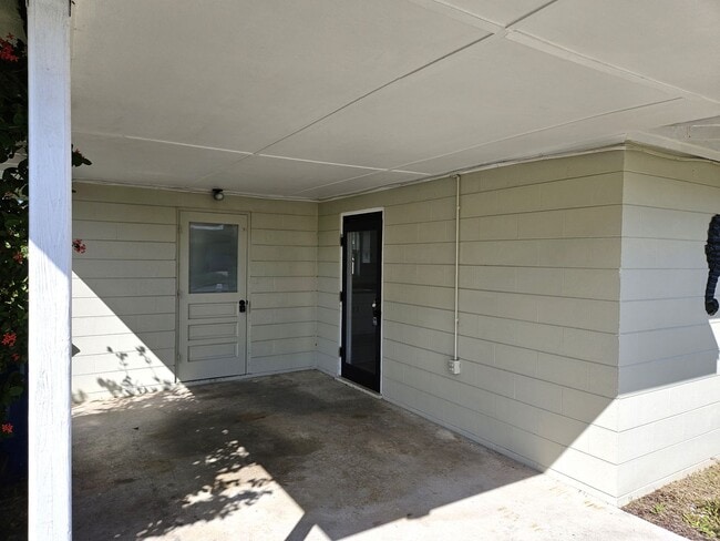 Building Photo - Annual Unfurnished Cute Florida Home with a private backyard for enjoying the Florida Lifestyle! ...