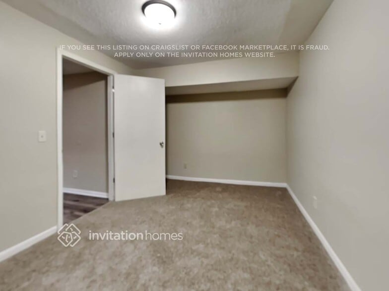 Building Photo - 10273 Orleans Ln N