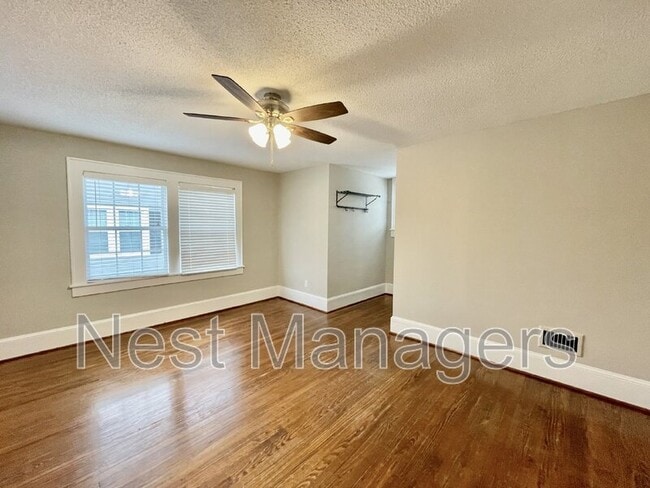 Building Photo - 1312 Summitt Ave