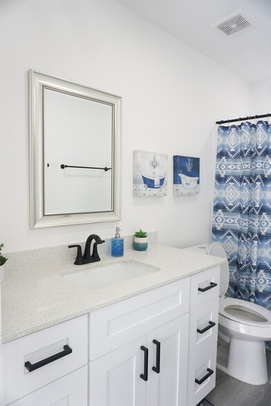 Building Photo - 8724 Peachtree St