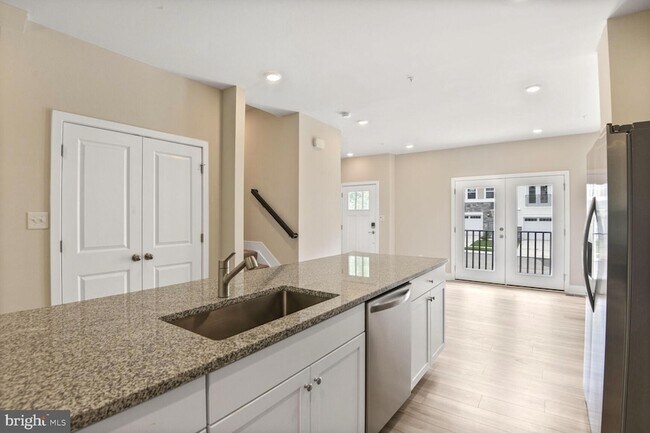 Building Photo - 6835 Winterhill Ln