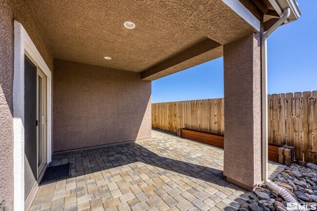 Building Photo - 4942 Monrovia Dr