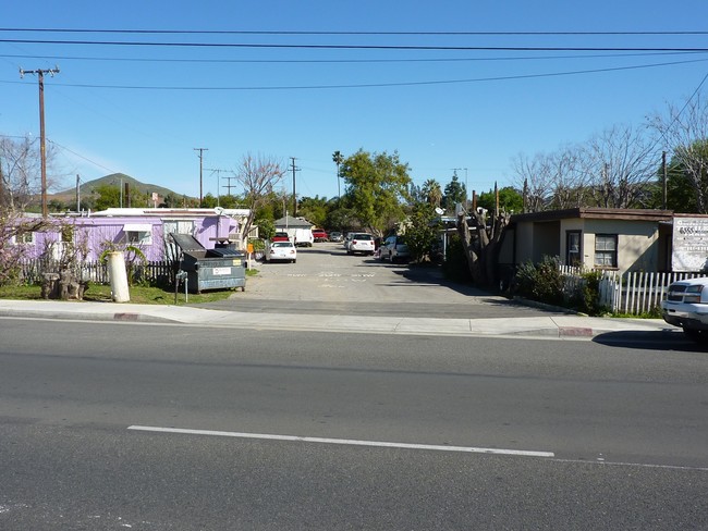 Building Photo - Orange Trailer Park