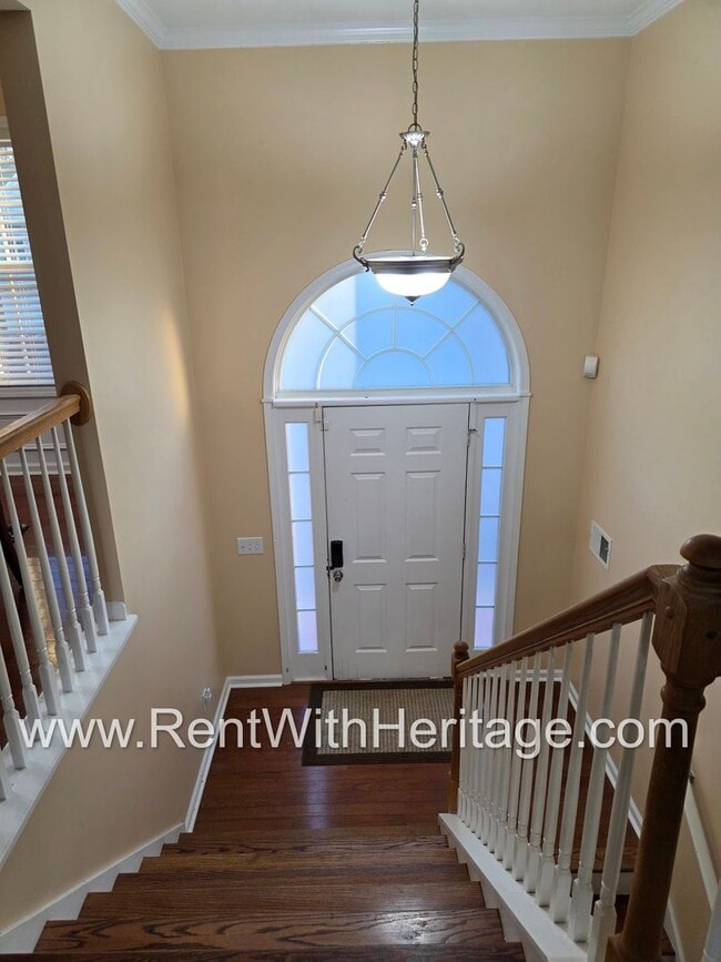 Building Photo - Gorgeous 5 Bd/ 3 Bath Including Full Finished Basement/ Spacious Yard with RV Parking/ Small Subd...