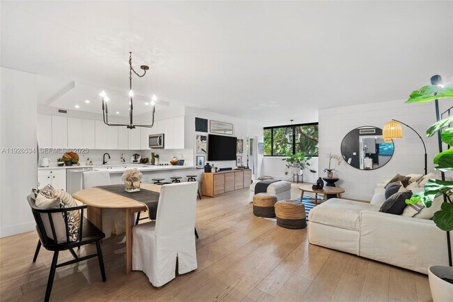 Building Photo - 141 Crandon Blvd