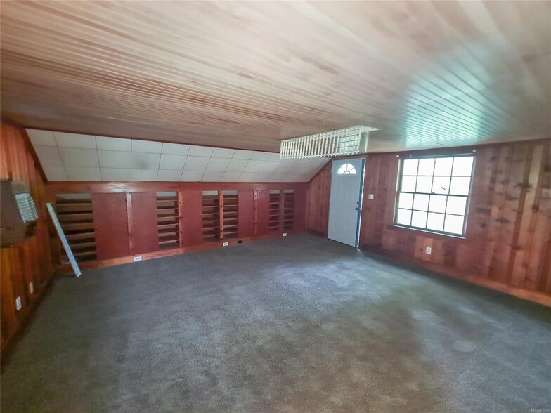 Building Photo - 2305 Yancey Ave