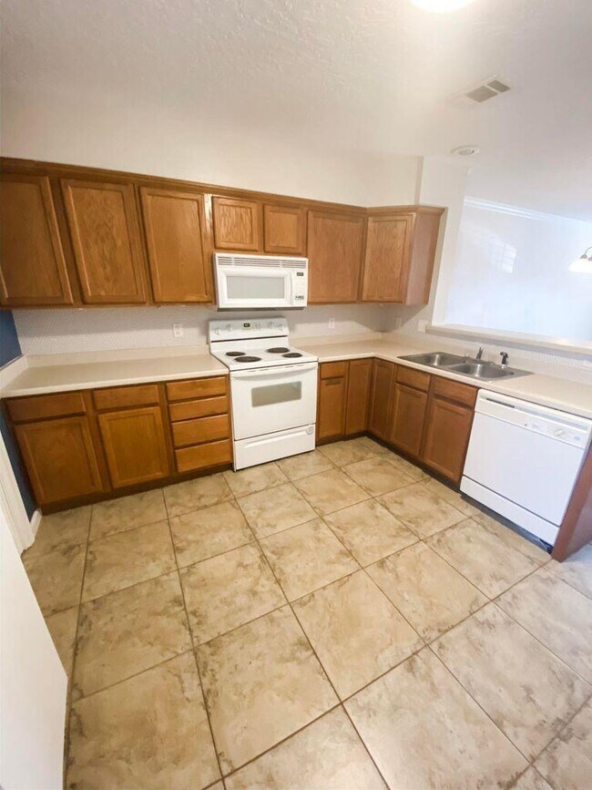 Building Photo - 1816 Shay-Lin Ct