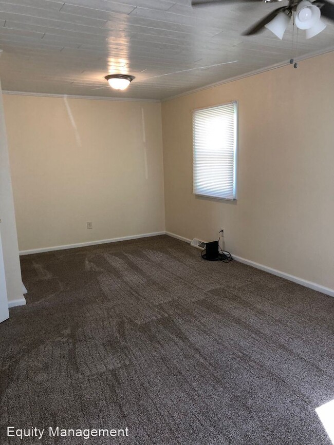 Building Photo - 3 br, 2 bath House - 2603 Walnut St.
