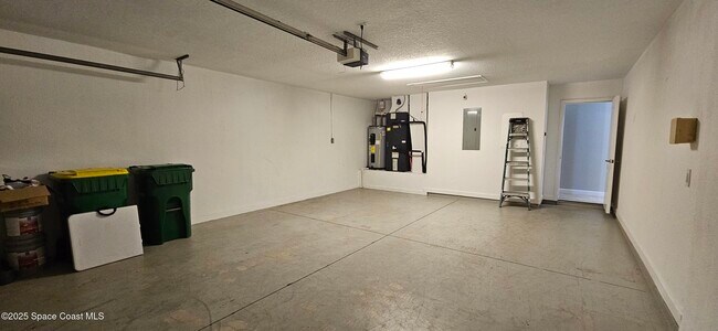 Building Photo - 4951 Somerville Dr