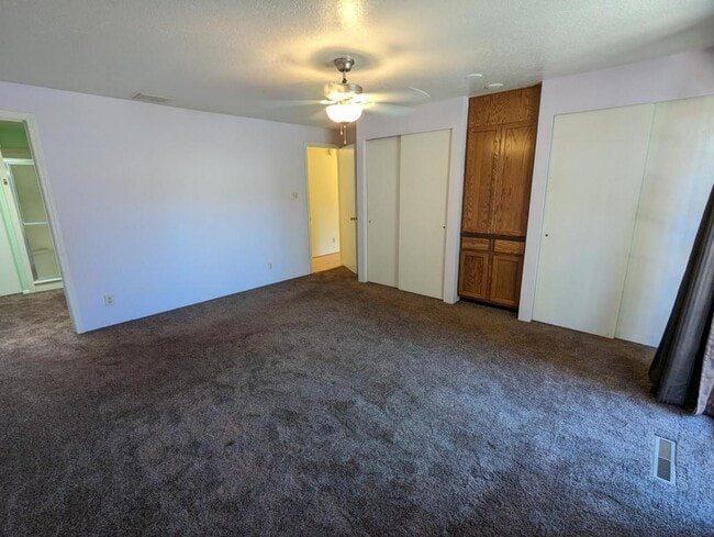 Building Photo - 955 Wood River Dr